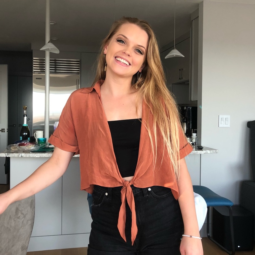 Meet your Posher, Claire